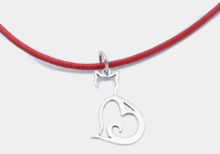 Ciondolo gatto piccolo con laccio colorato