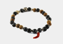 Bracciale elastico con diaspro cornetto portafortuna ed elementi in Argento 925